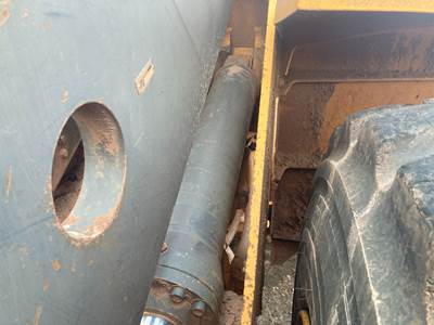 Volvo L150E Hydraulic Cylinder