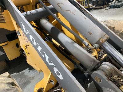 Volvo L20B Hydraulic Cylinder