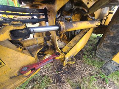 Volvo L220E Hydraulic Cylinder