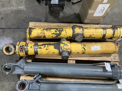 Volvo L90B Hydraulic Cylinder