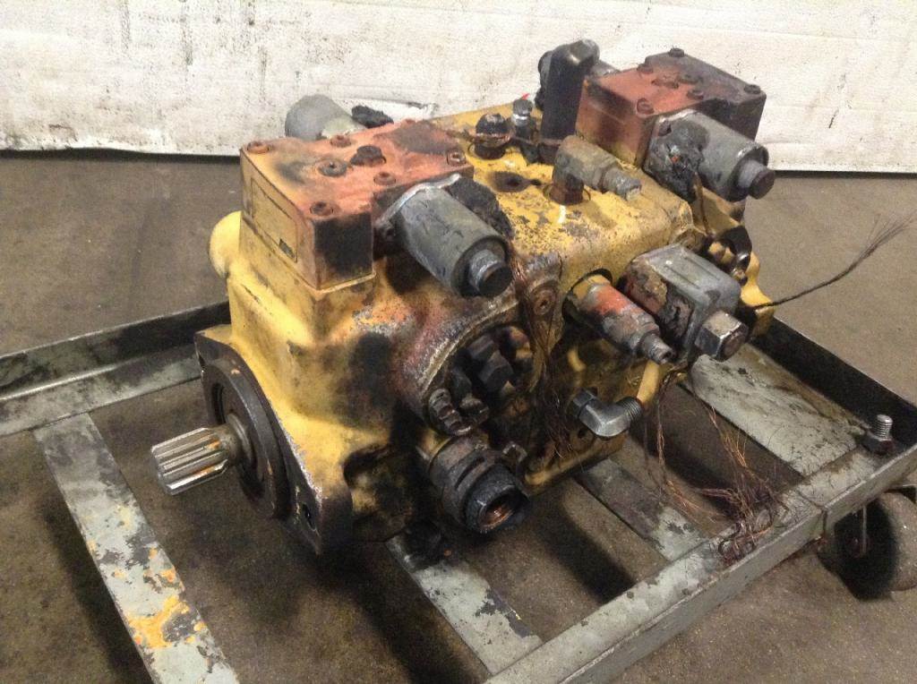 2012 Caterpillar 299D Hydraulic Pump for a CAT 299D For Sale Spencer