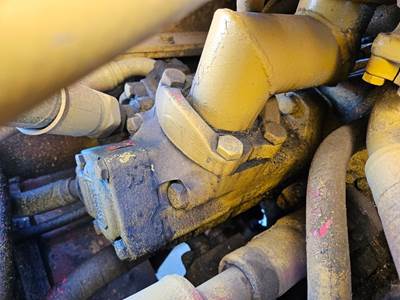 International H-90E Hydraulic Pump