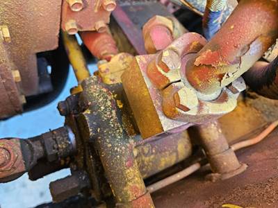 International H-90E Hydraulic Pump