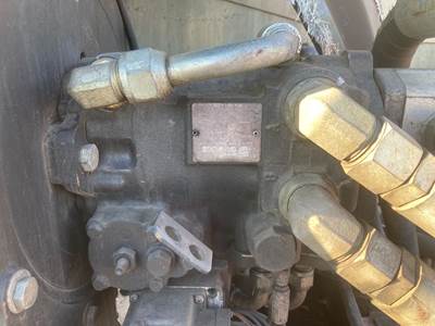 JLG 600S Hydraulic Pump