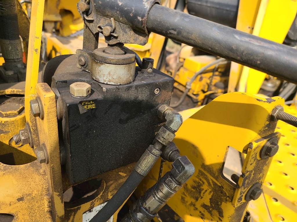 1998 John Deere 750C Hydraulic Pump For Sale Spencer, IA AT172728