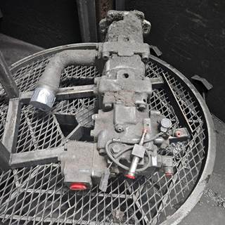 Komatsu WA450-5L Hydraulic Pump