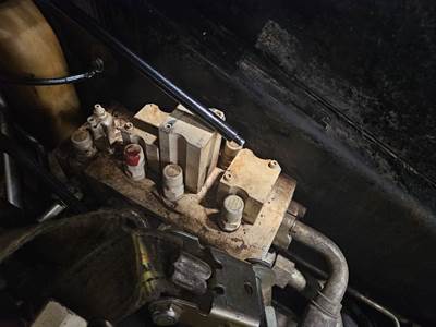 ASV Posi-Track RT120 Hydraulic Valve for a Asv RT120