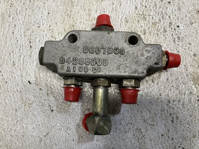 Bobcat 325 Hydraulic Valve