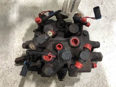 Bobcat 773 Hydraulic Valve