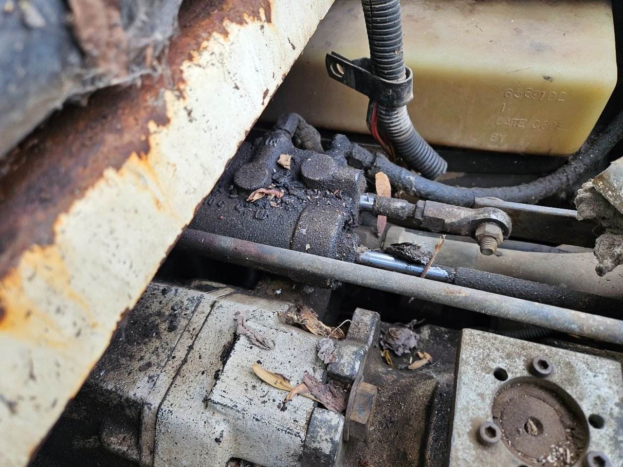 1990 Bobcat 843 Hydraulic Valve For Sale Winimac, IN 6631608