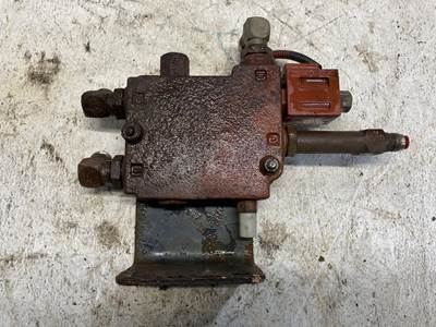 Bobcat 873 Hydraulic Valve