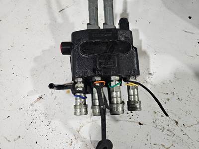 Bobcat CT235 Hydraulic Valve