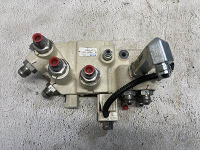 Bobcat S770 Hydraulic Valve