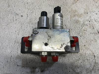 Bobcat S770 Hydraulic Valve