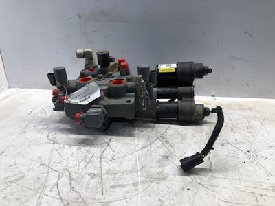 Bobcat T770 Hydraulic Valve