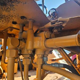 Case 480D Hydraulic Valve