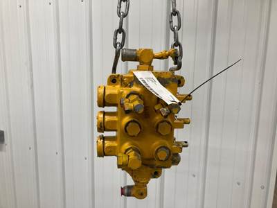 Case 584 Hydraulic Valve