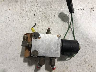 Case 621C Hydraulic Valve