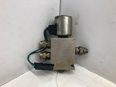 Case 621E Hydraulic Valve