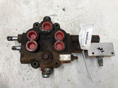 Case 680E Hydraulic Valve