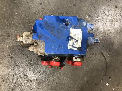 Case 721D Hydraulic Valve