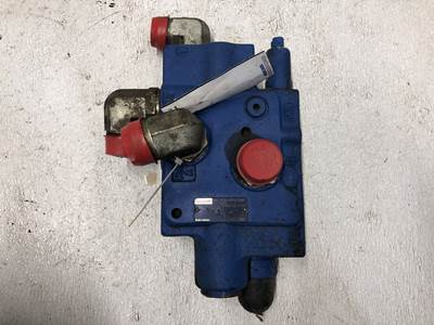 Case 721D Hydraulic Valve
