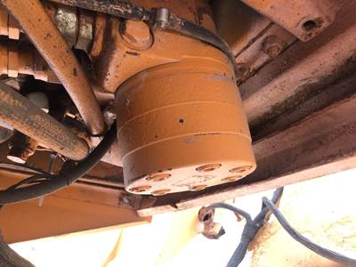 Case 921C Hydraulic Valve