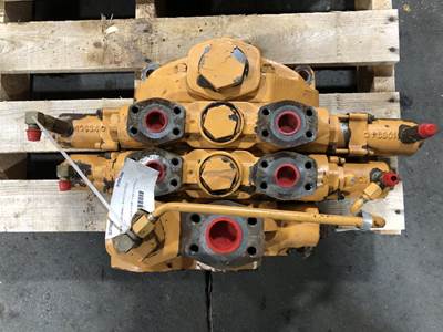 Case 921C Hydraulic Valve