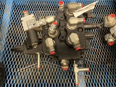 Case SV300 Hydraulic Valve