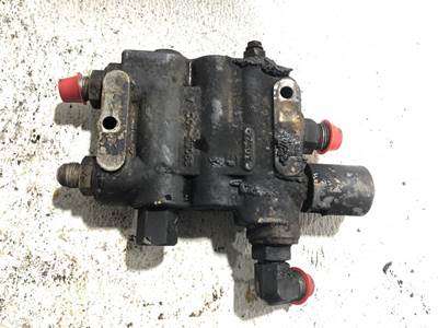 Case TV380 Hydraulic Valve