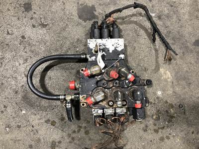 Case TV380 Hydraulic Valve