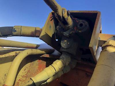 Caterpillar 12 Hydraulic Valve for a CAT 12