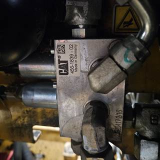 Caterpillar 226D3 Hydraulic Valve