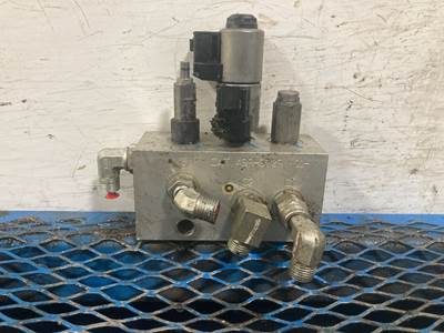 Caterpillar 279D Hydraulic Valve