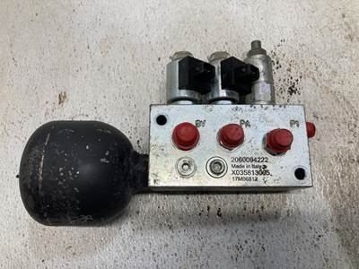 Caterpillar 301.7D Hydraulic Valve for a Caterpillar 3017D