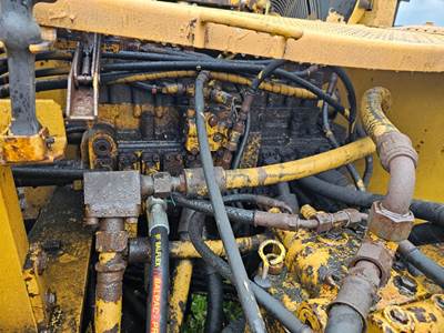 Caterpillar 325AL Hydraulic Valve