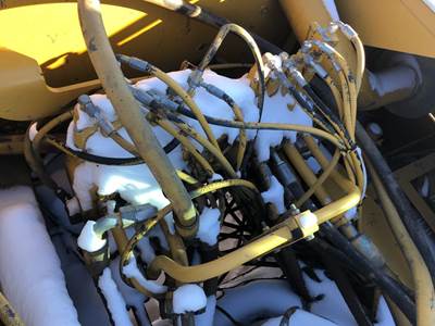 Caterpillar 330B Hydraulic Valve