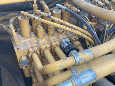 Caterpillar 330CL Hydraulic Valve