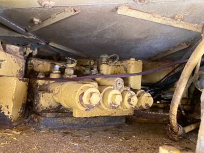 Caterpillar D6H Hydraulic Valve