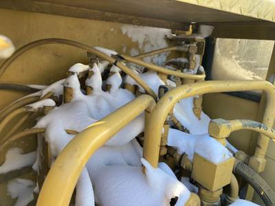 Caterpillar E70B Hydraulic Valve