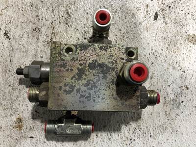 Caterpillar TH580B Hydraulic Valve