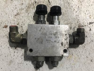 Caterpillar TH62 Hydraulic Valve