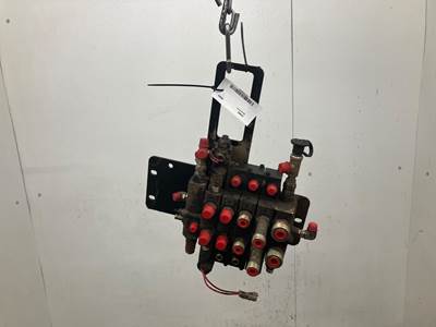 Caterpillar TH63 Hydraulic Valve