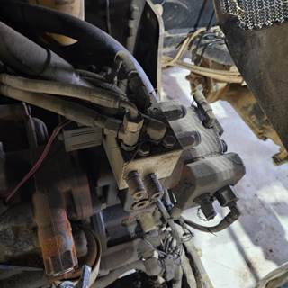 Caterpillar TL943 Hydraulic Valve