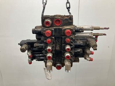 Caterpillar TL943 Hydraulic Valve