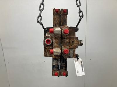 Caterpillar TL943 Hydraulic Valve