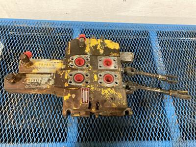 Clark 55B Hydraulic Valve