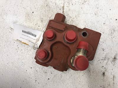 Gehl CTL60 Hydraulic Valve