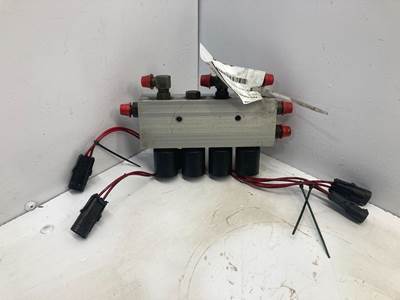 Gehl DL8H44 Hydraulic Valve