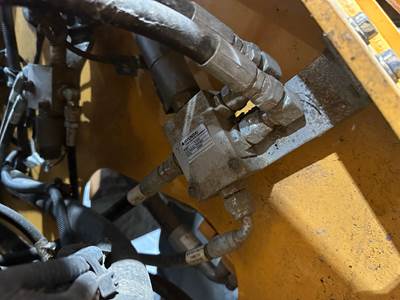 Hyundai HL940 Hydraulic Valve